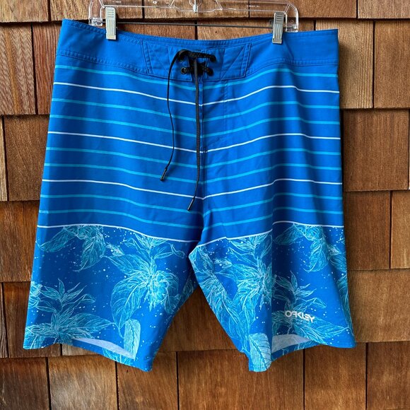 EUC Oakley Blue Striped/Floral Retro Split 21 Board Shorts in Men's 36 - Picture 2 of 10